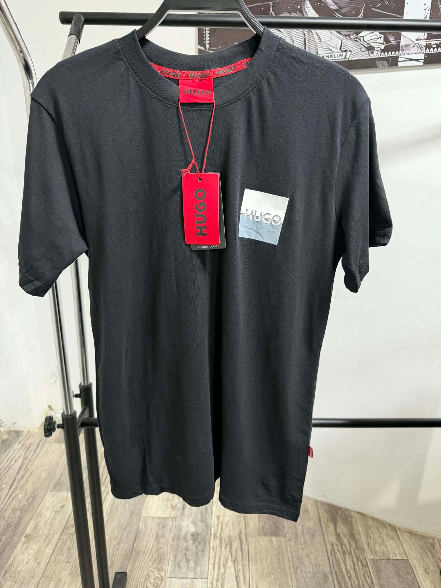تيشيرت Hugo Boss – أناقة وراحة