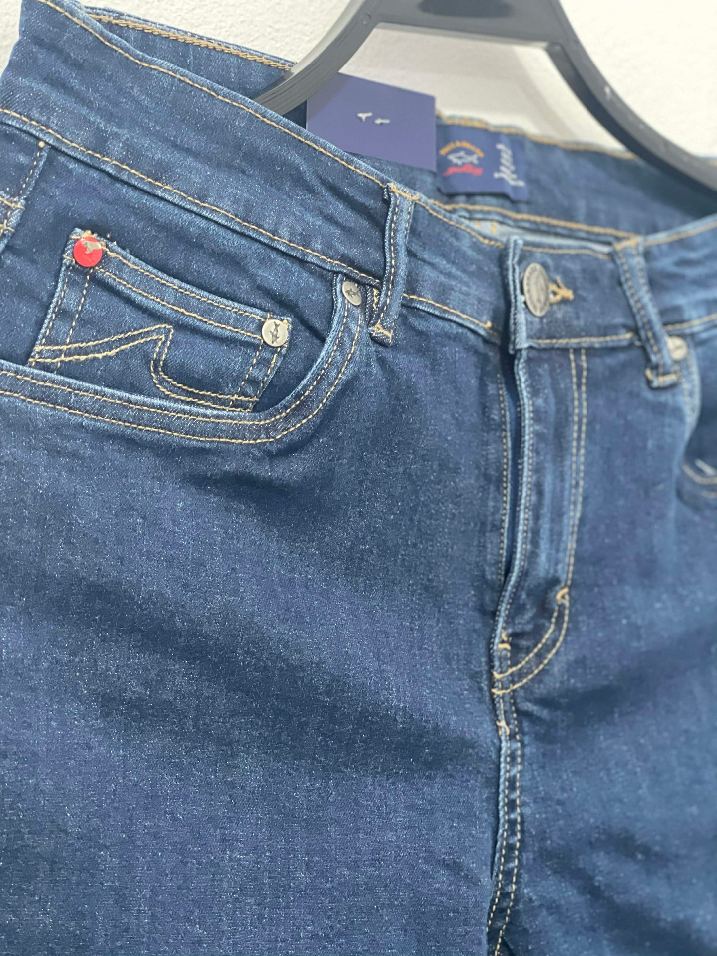 Jeans Paul and Shark