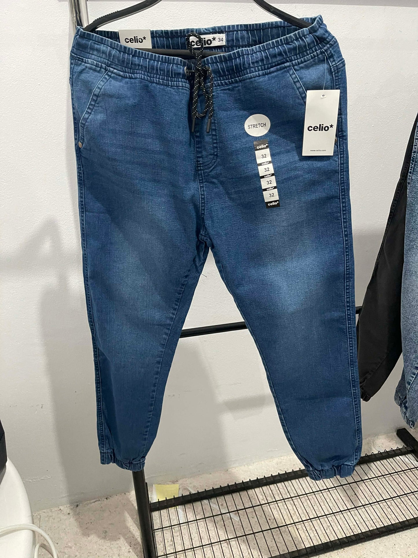 Jean Jogger Celio Stretch Homme – Confort et Style Quotidien