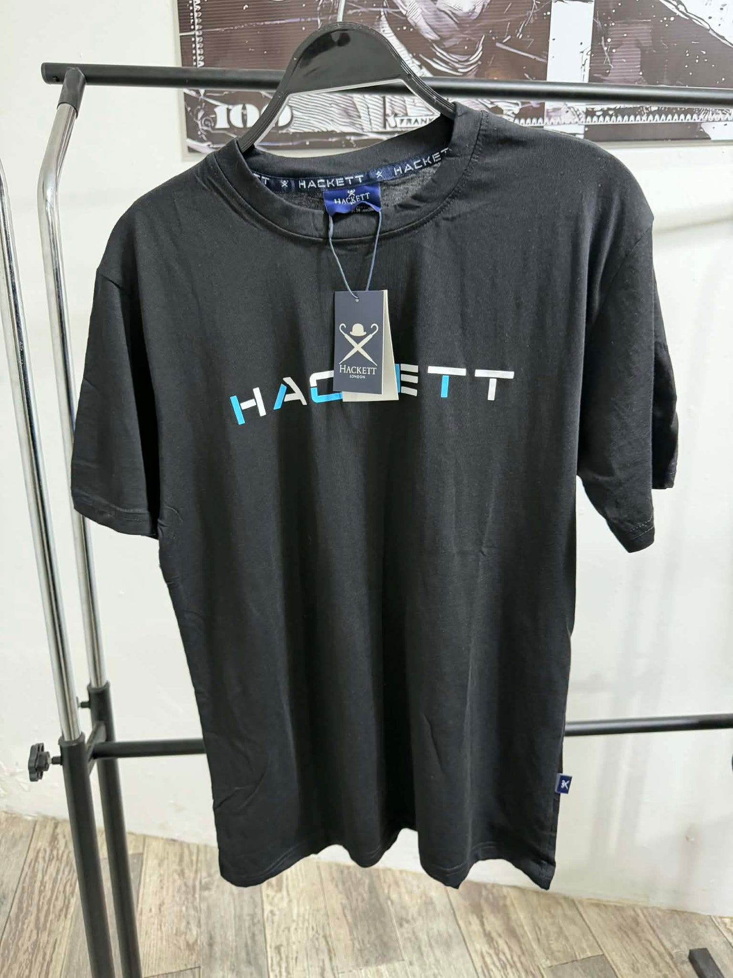 تيشرت Hackett London – أناقة بلمسة إنجليزية