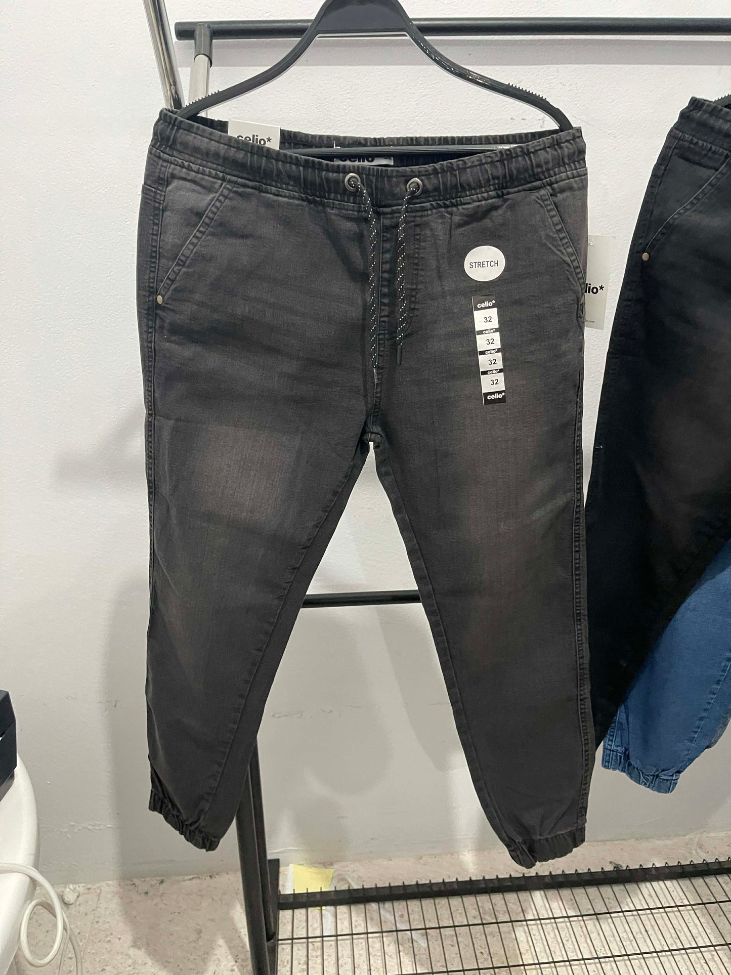 Jean Jogger Celio Stretch Homme – Confort et Style Quotidien