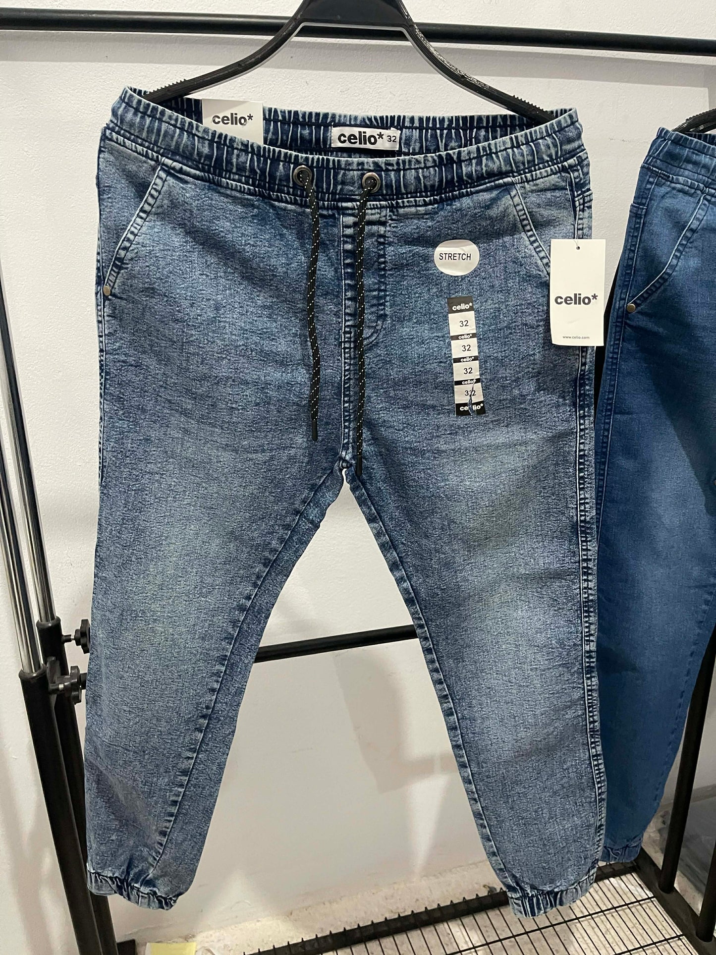Jean Jogger Celio Stretch Homme – Confort et Style Quotidien