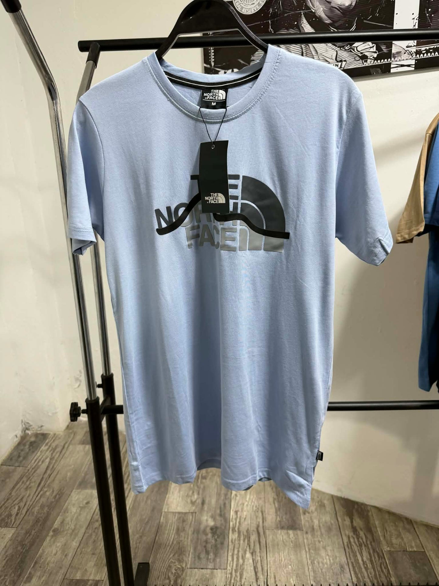 تيشرت The North Face – ستايل عصري وجودة عالية